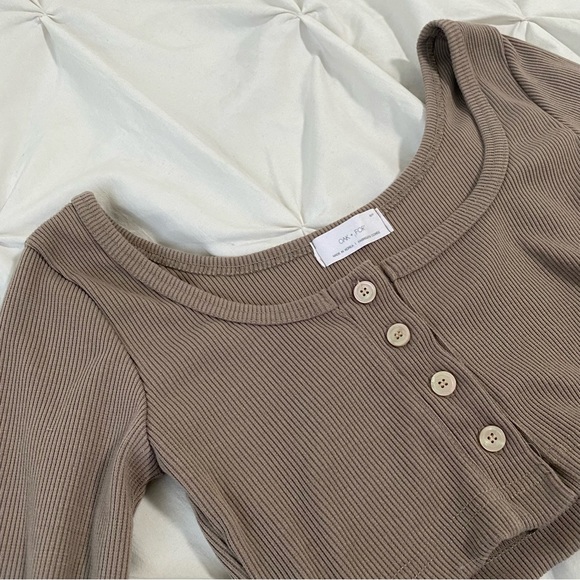 Oak + Fort button cropped top (NWOT) - Picture 6 of 8